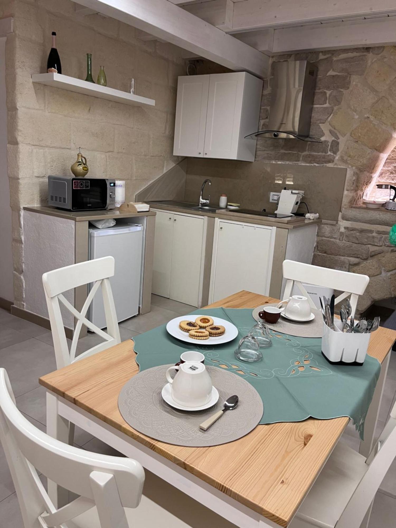 Epoca Suite House Trani Exterior foto